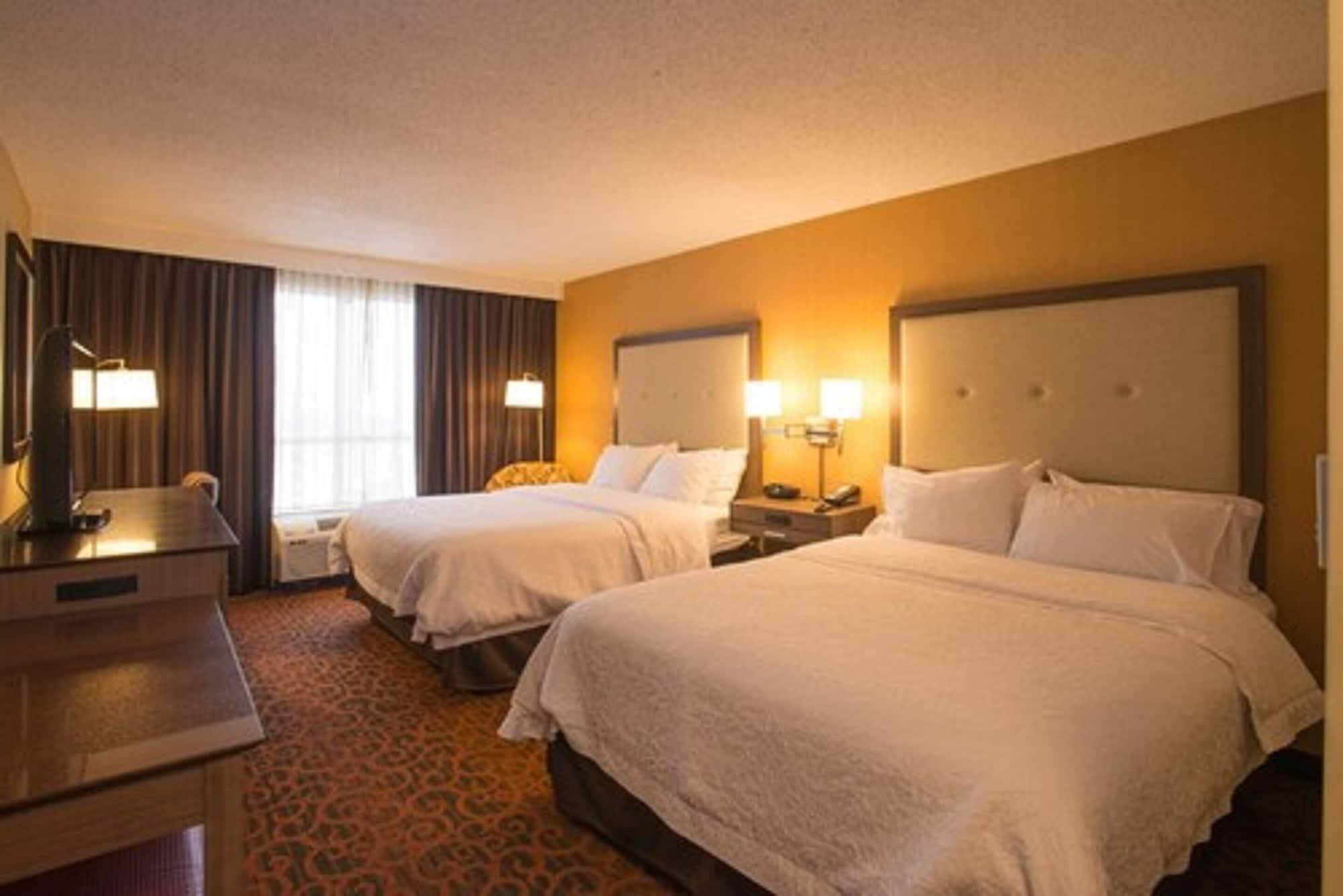 Hampton Inn Toronto-Mississauga West מראה חיצוני תמונה