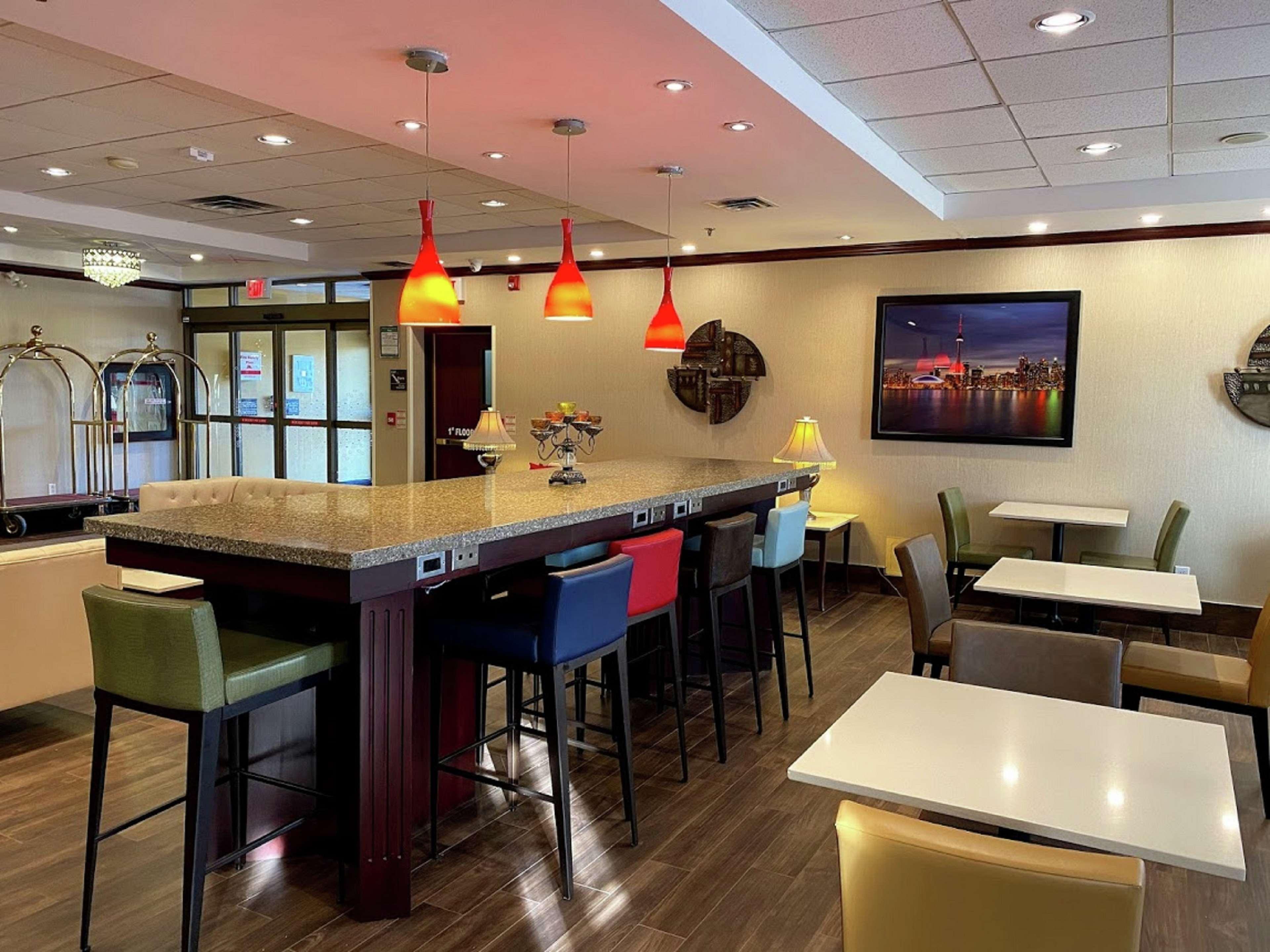 Hampton Inn Toronto-Mississauga West מראה חיצוני תמונה