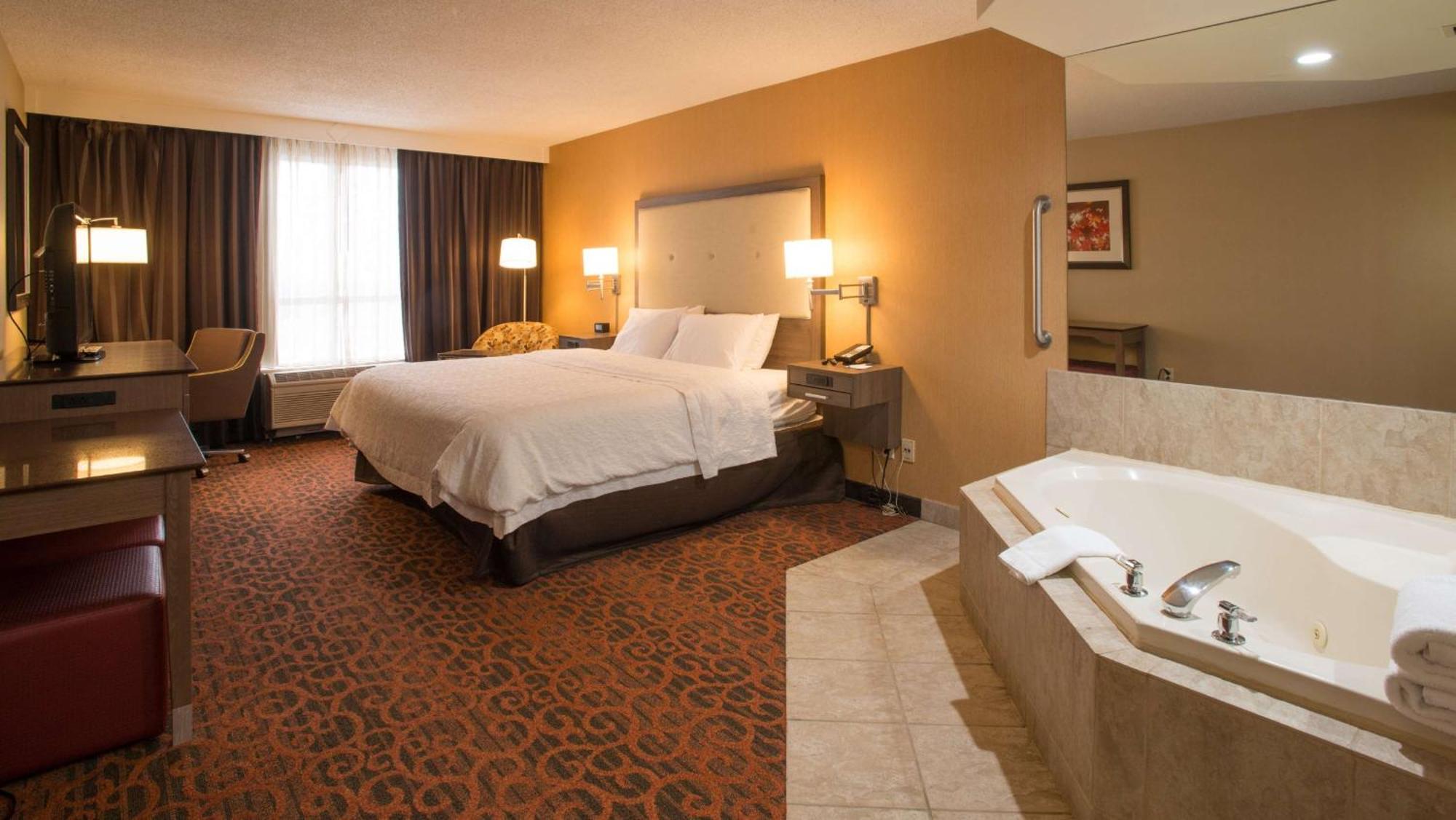 Hampton Inn Toronto-Mississauga West מראה חיצוני תמונה