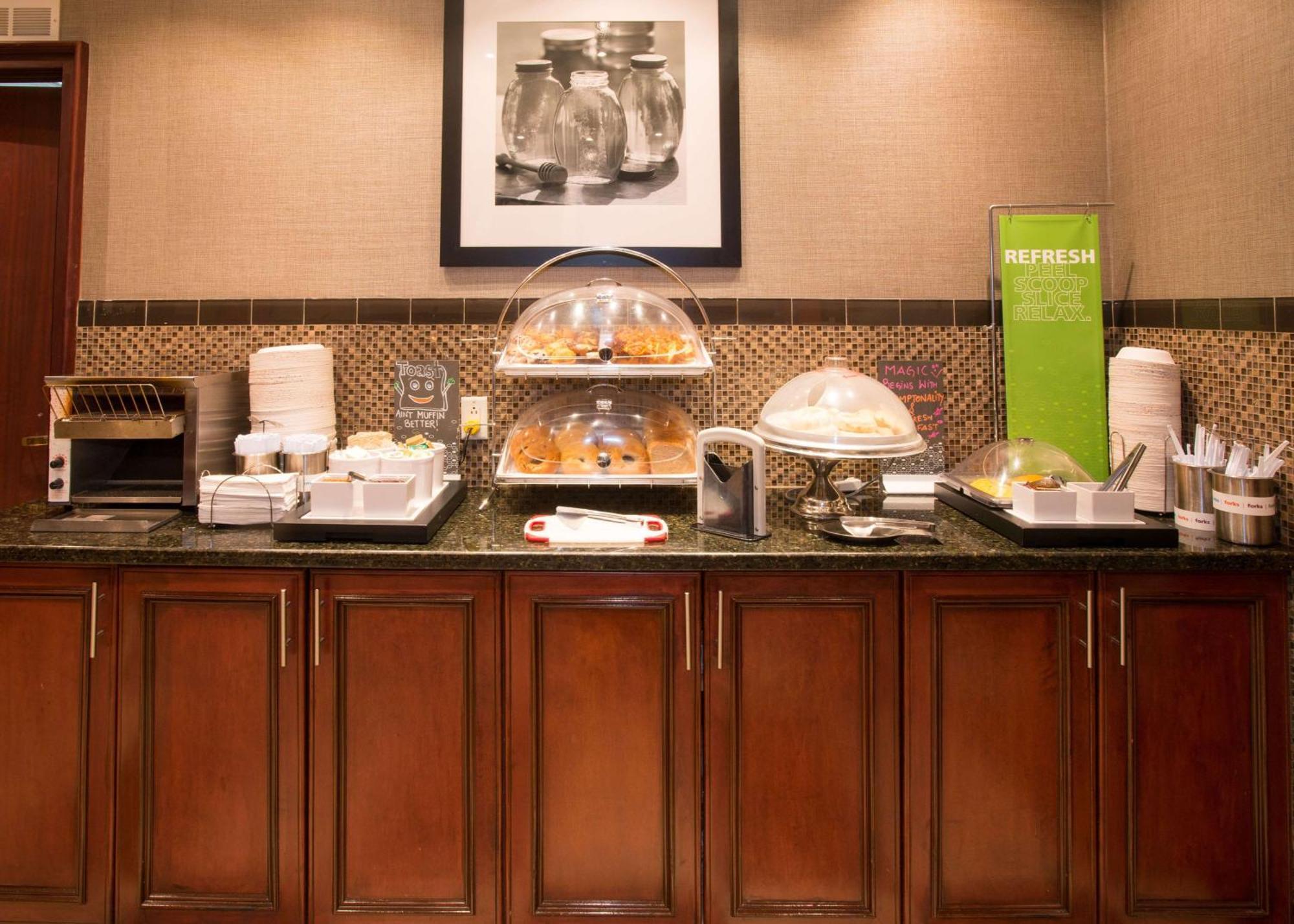 Hampton Inn Toronto-Mississauga West מראה חיצוני תמונה